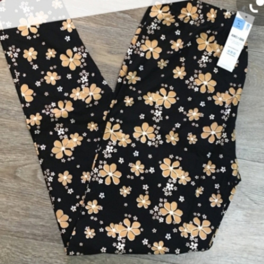 small/medium leggings by Agnes & Dora